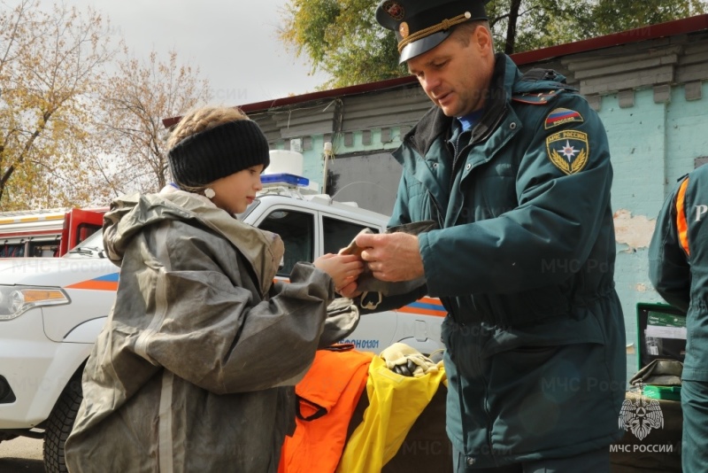 В городском парке культуры и отдыха отпраздновали 92-ю годовщину со Дня образования гражданской обороны (ФОТО, ВИДЕО, КОММЕНТАРИЙ)