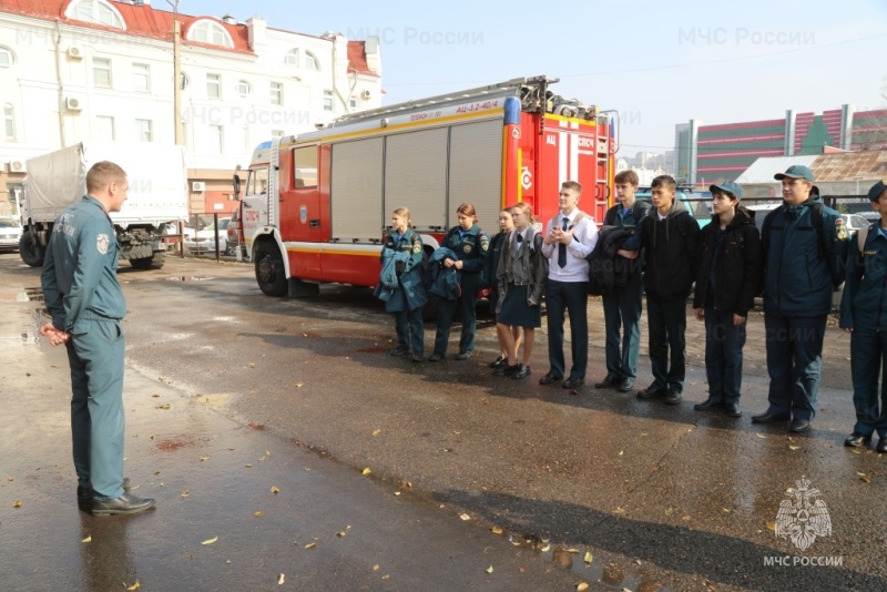 Занятие в благовещенской специализированной пожарно-спасательной части прошло для кадетов МЧС России